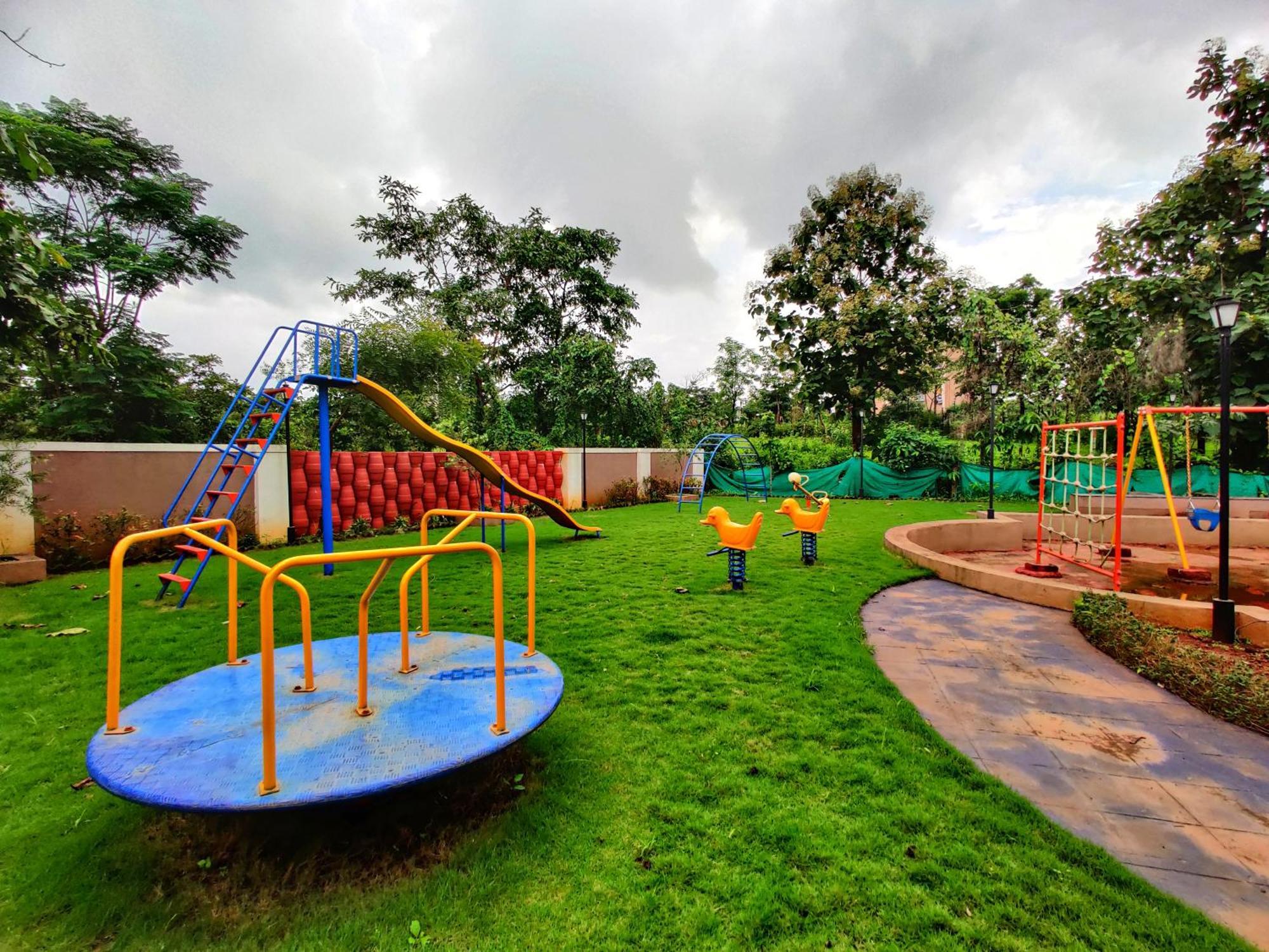 Pushpam Sanskruti Resort Karjat - A Pure Veg Resort Dhamni 외부 사진