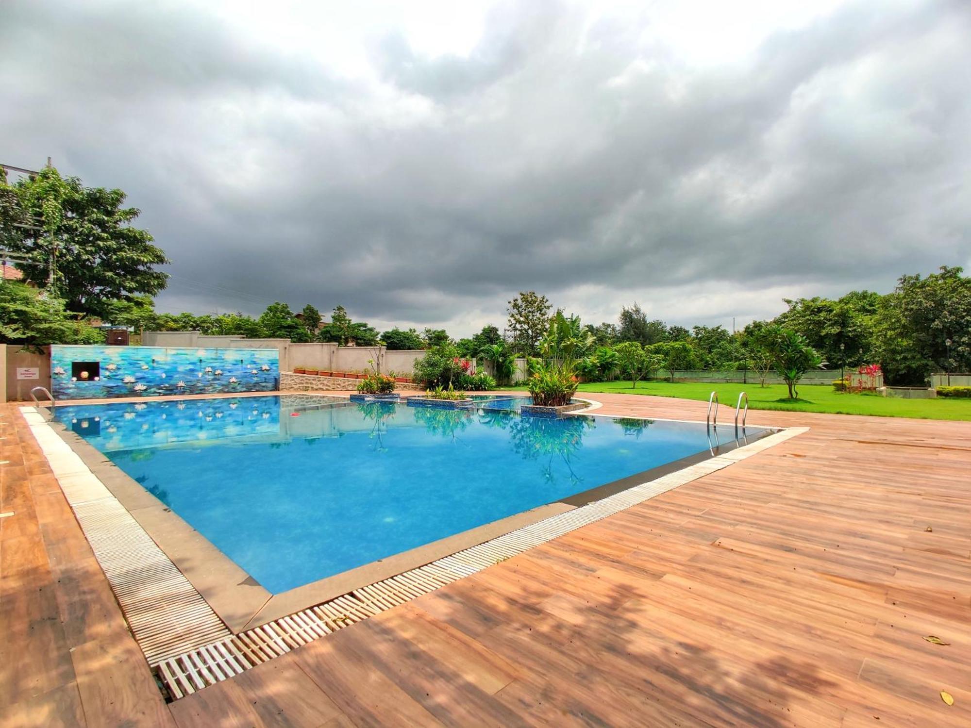 Pushpam Sanskruti Resort Karjat - A Pure Veg Resort Dhamni 외부 사진