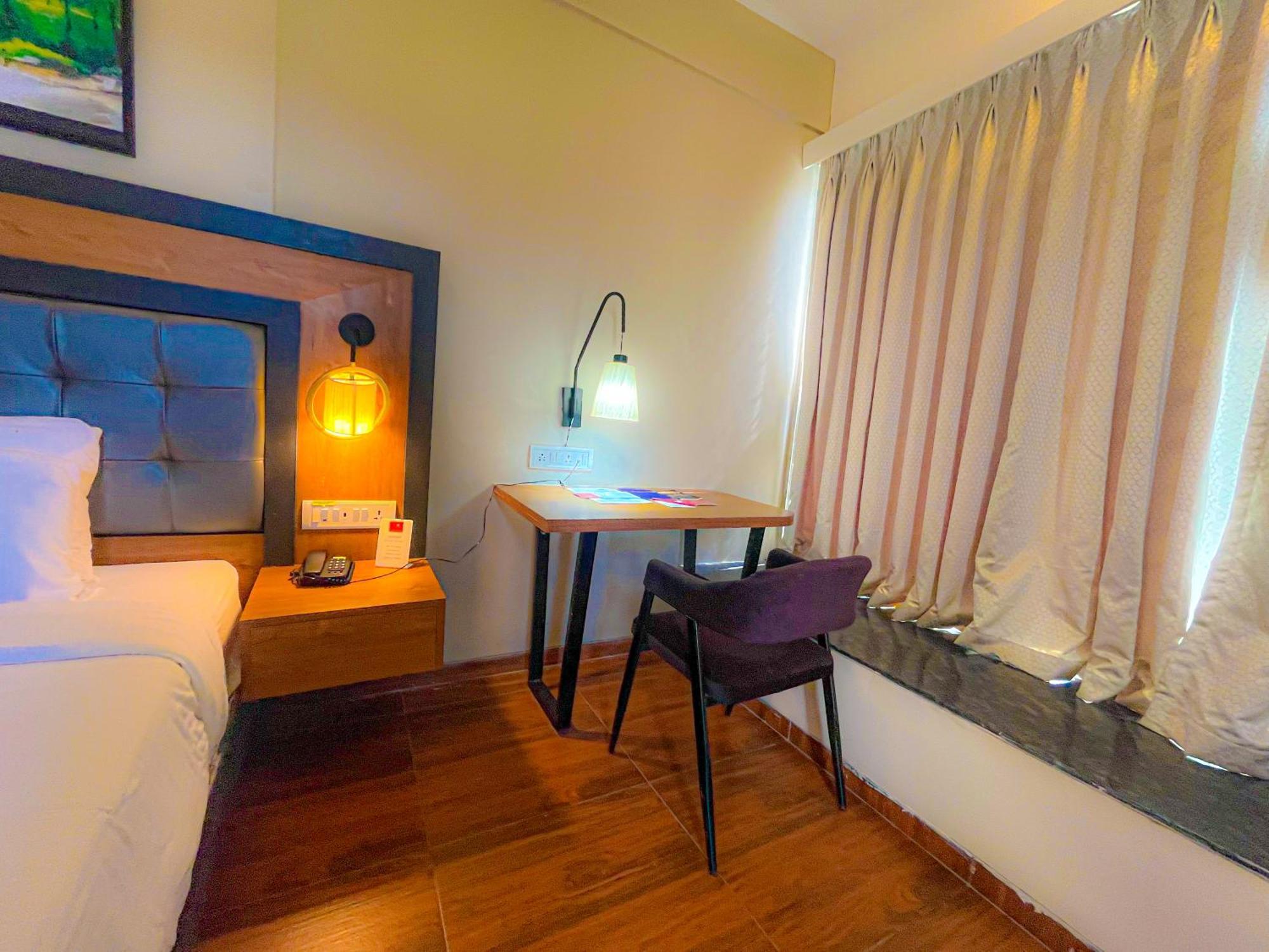 Pushpam Sanskruti Resort Karjat - A Pure Veg Resort Dhamni 외부 사진